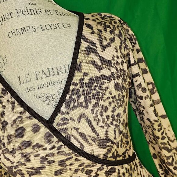 St John Collection Womens Wool Blend Leopard Faux Wrap Sweater Small - Picture 3 of 5